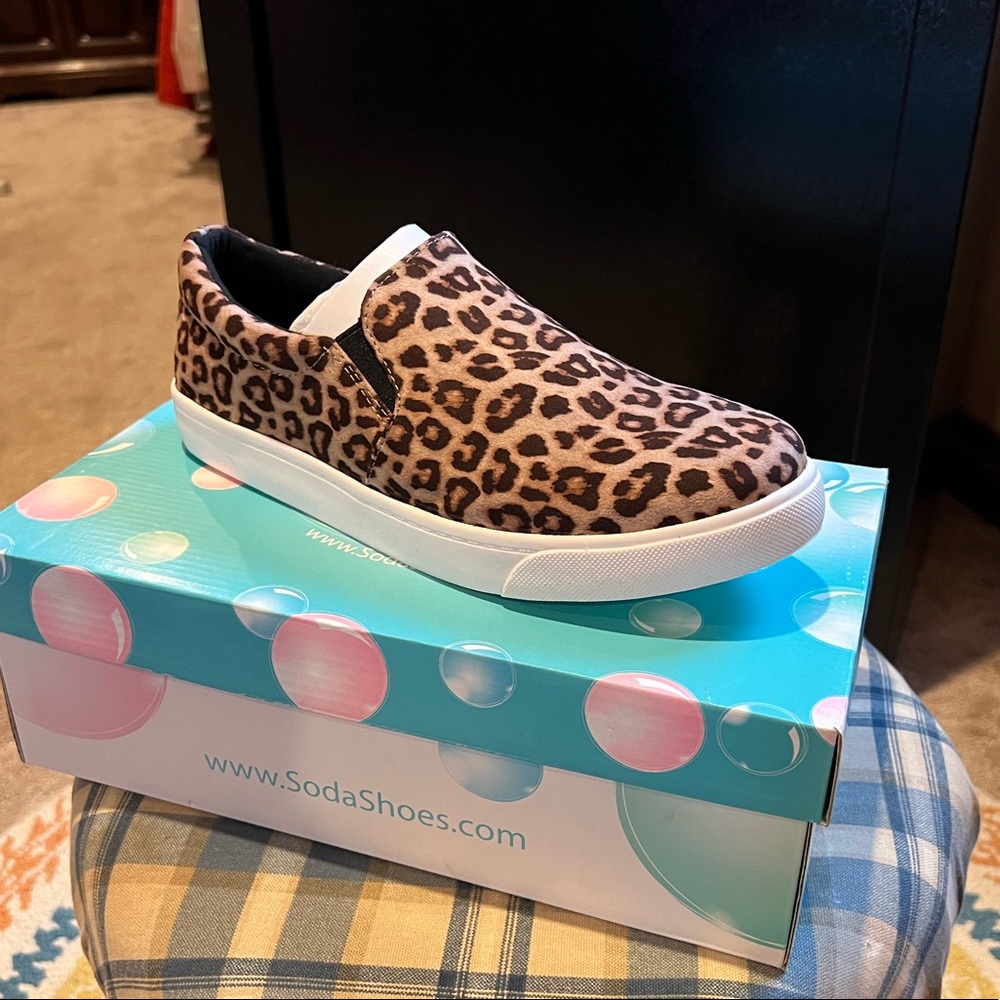 Women’s size 8.5 leopard slip on shoes